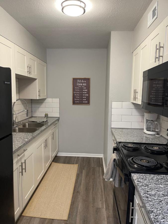The Delores - 2 Bedroom Apt In Quilt Town, Usa Hamilton Bagian luar foto