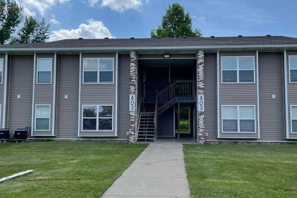 The Delores - 2 Bedroom Apt In Quilt Town, Usa Hamilton Bagian luar foto